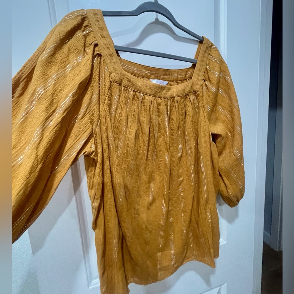 Super Cute Top - Perfect for Fall!